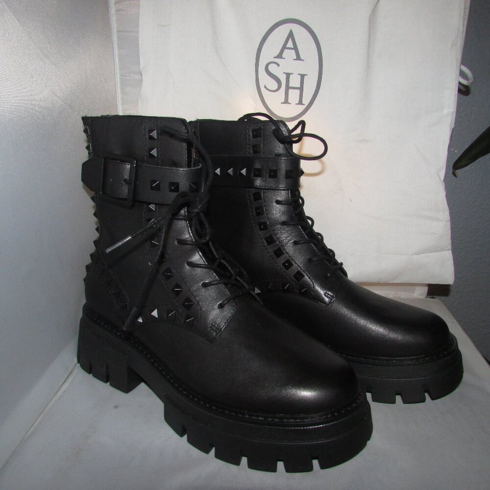 Black Ash Lewis Studded Boot Size 39 New No Tags W/ Dust Bag